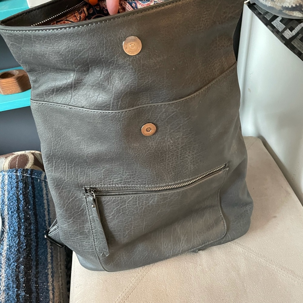Silver-Icing back pack purse
